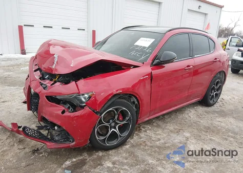 2022 Alfa Romeo Stelvio Veloce Ti Awd z USA, uszkodzony, nr VIN ZASPAKBN4N7D24896